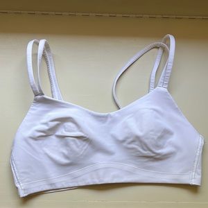 Lululemon cloud bra in size 6.